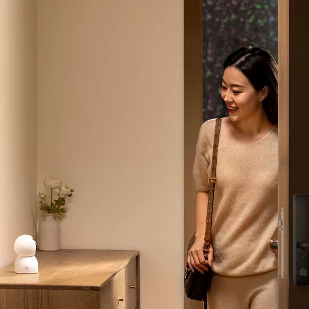 Xiaomi Smart Camera C700 4K 8MP - розумна Wi-Fi камера з AI-розпізнаванням, панорамою 360°, Wi-Fi 6 та детекцією людей і тварин